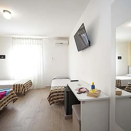 Hotel Thomas 3*